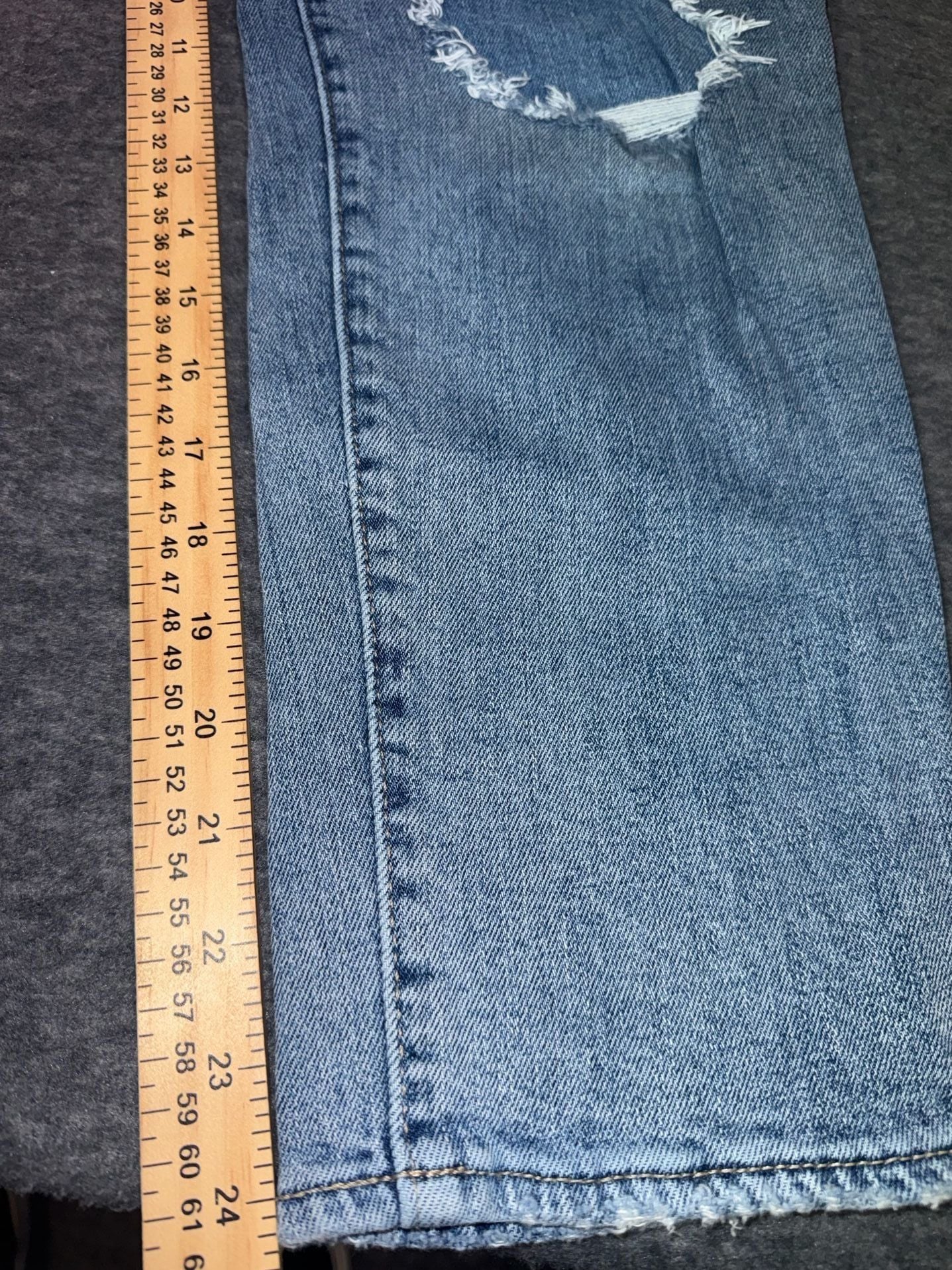 Old Navy O.G. Straight High-Rise Distressed Jeans Size 8 6