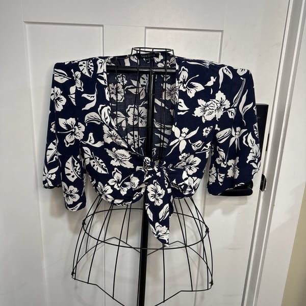 New Look Navy Floral Tie Front Crop Top Size S
