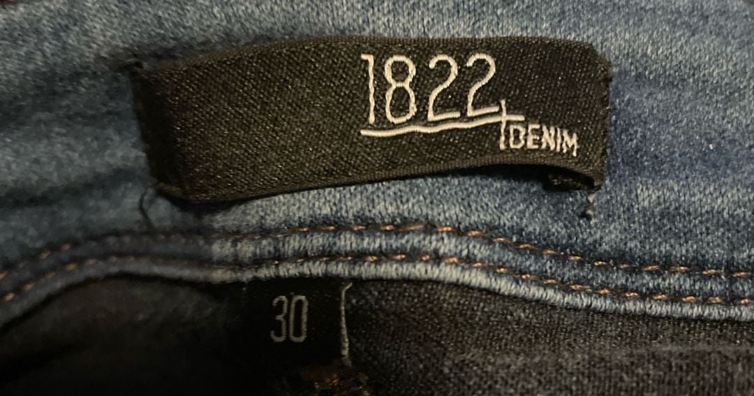 1822 Denim Dark Wash Skinny Jeans Size 30 5