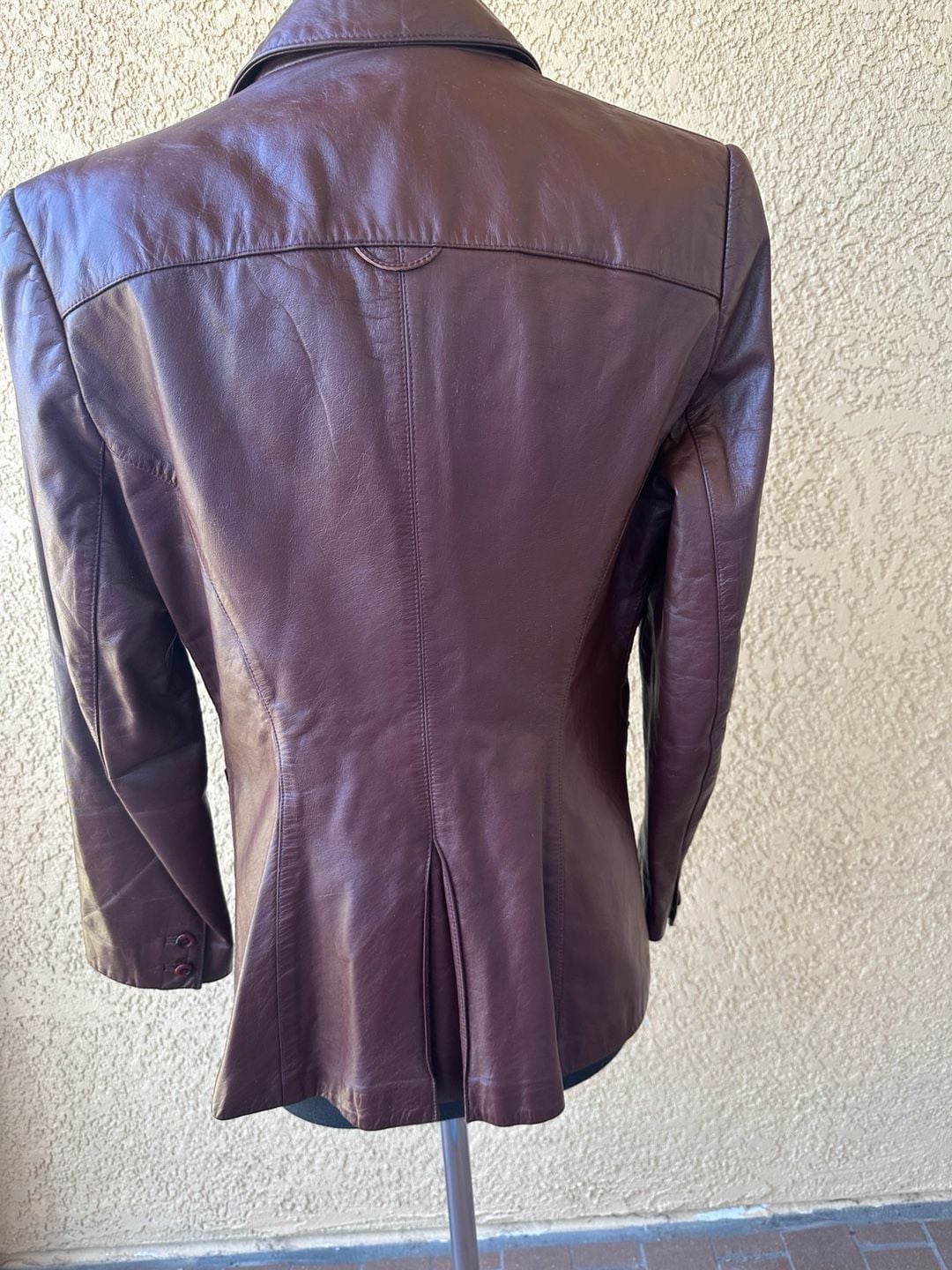 Etienne Aigner Vintage Burgundy Leather Blazer Jacket with Gold Logo Hardware 3