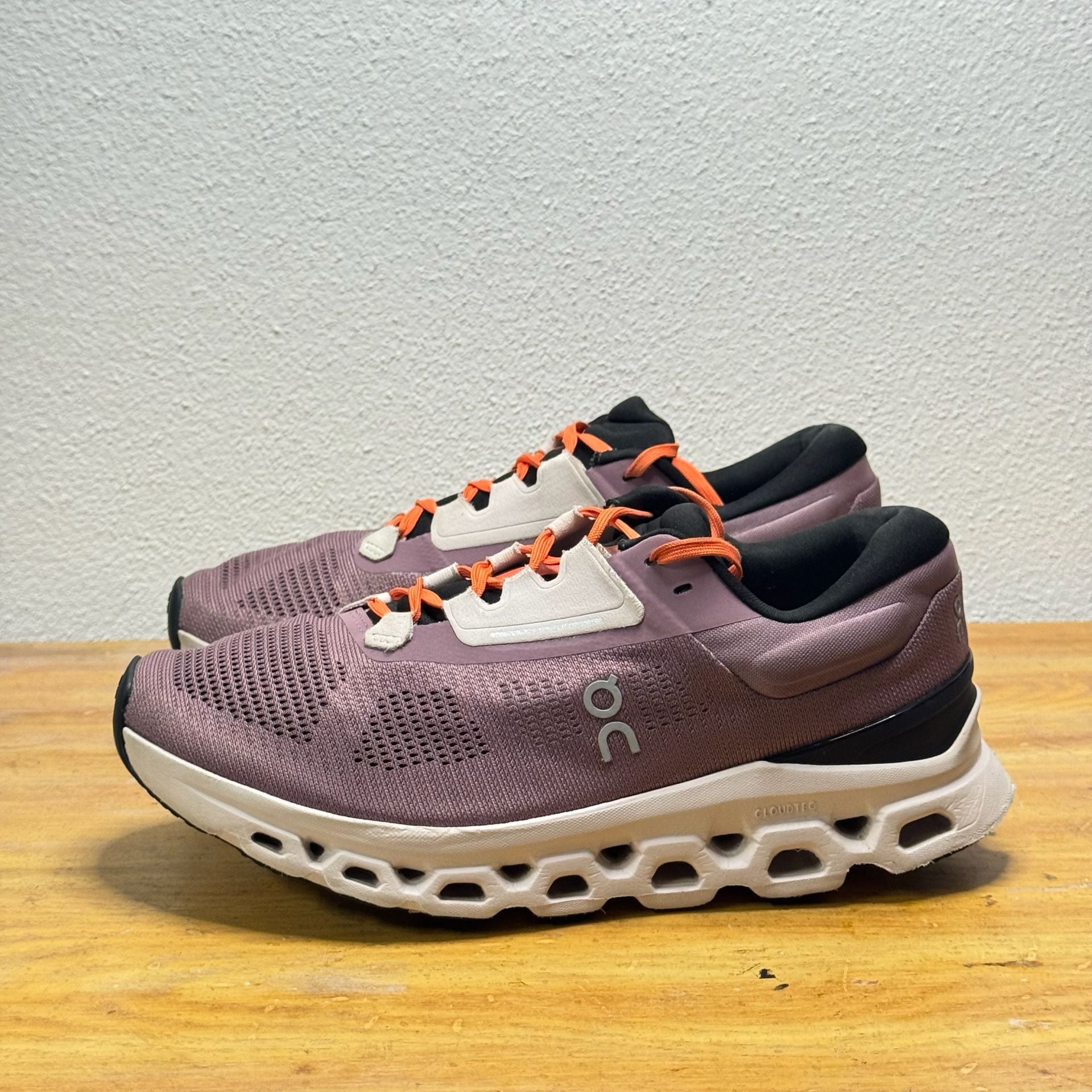 On Cloudstratus 3 Womens Running Shoes Size US 8.5 EUR 40 Purple Lily 3