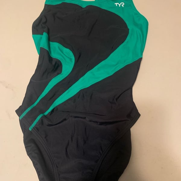 TYR Women's Alliance Splice Diamondfit One Piece Swimsuit Black Green
