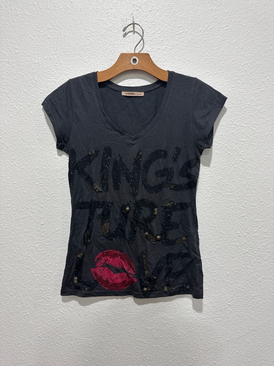 My BESTWEAR Collection King's Ture Love Embellished Graphic V-Neck T-Shirt Size M 2