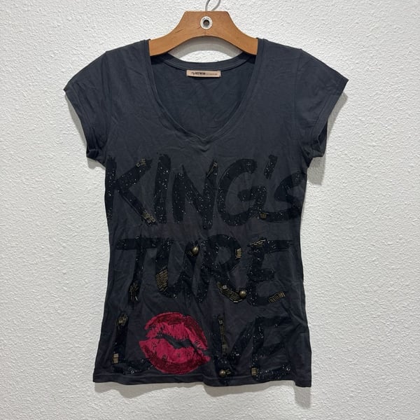 My BESTWEAR Collection King's Ture Love Embellished Graphic V-Neck T-Shirt Size M