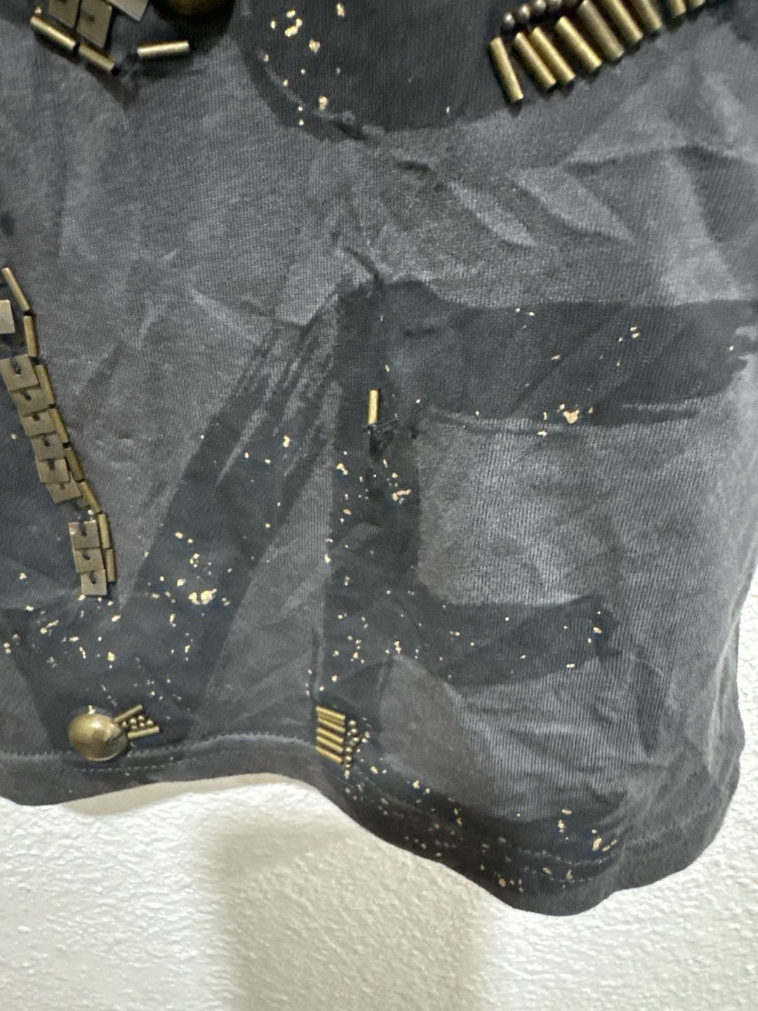My BESTWEAR Collection King's Ture Love Embellished Graphic V-Neck T-Shirt Size M 9