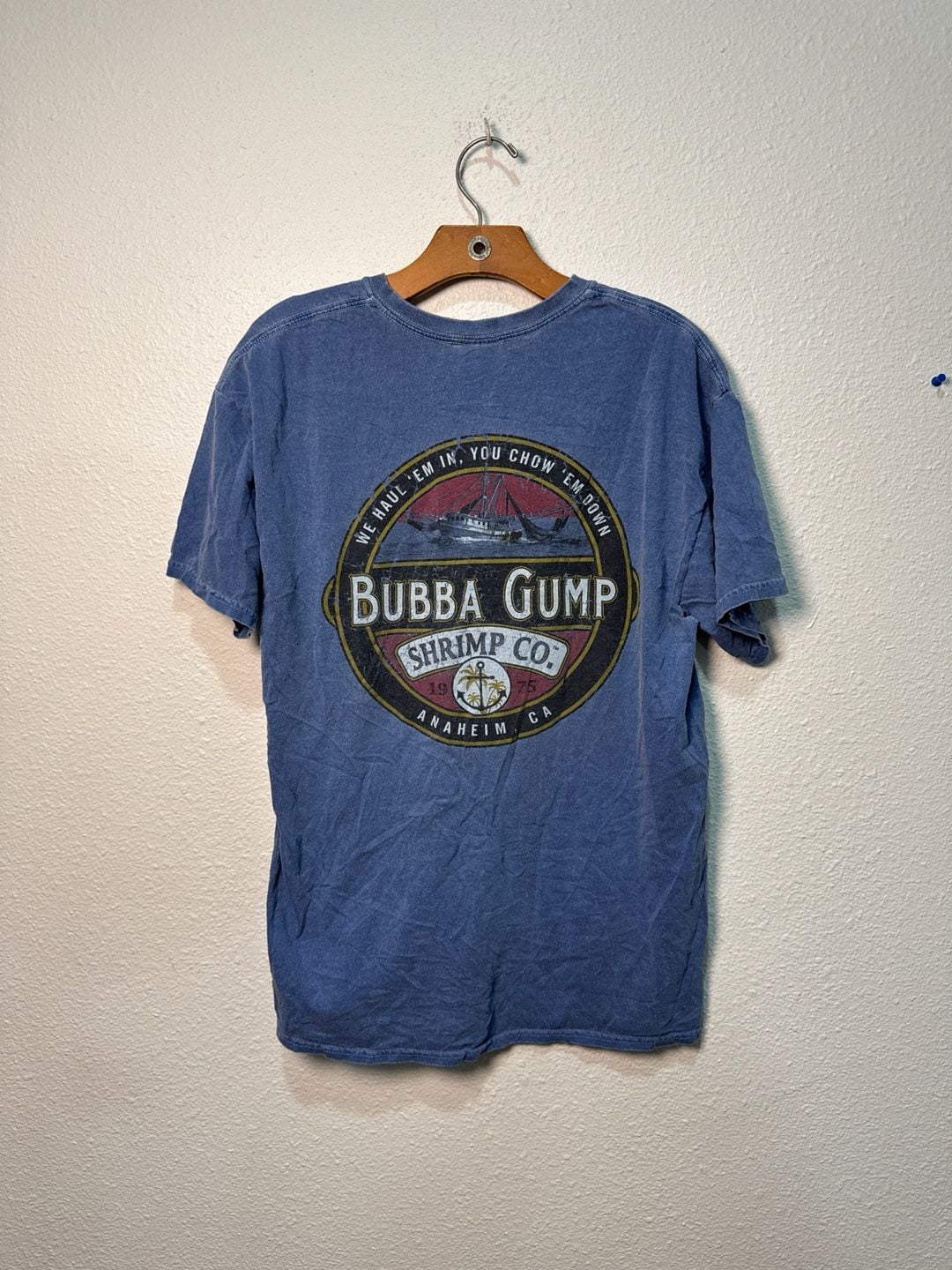 Bubba Gump Shrimp Co. Anaheim CA Graphic T-Shirt Blue Size L 6