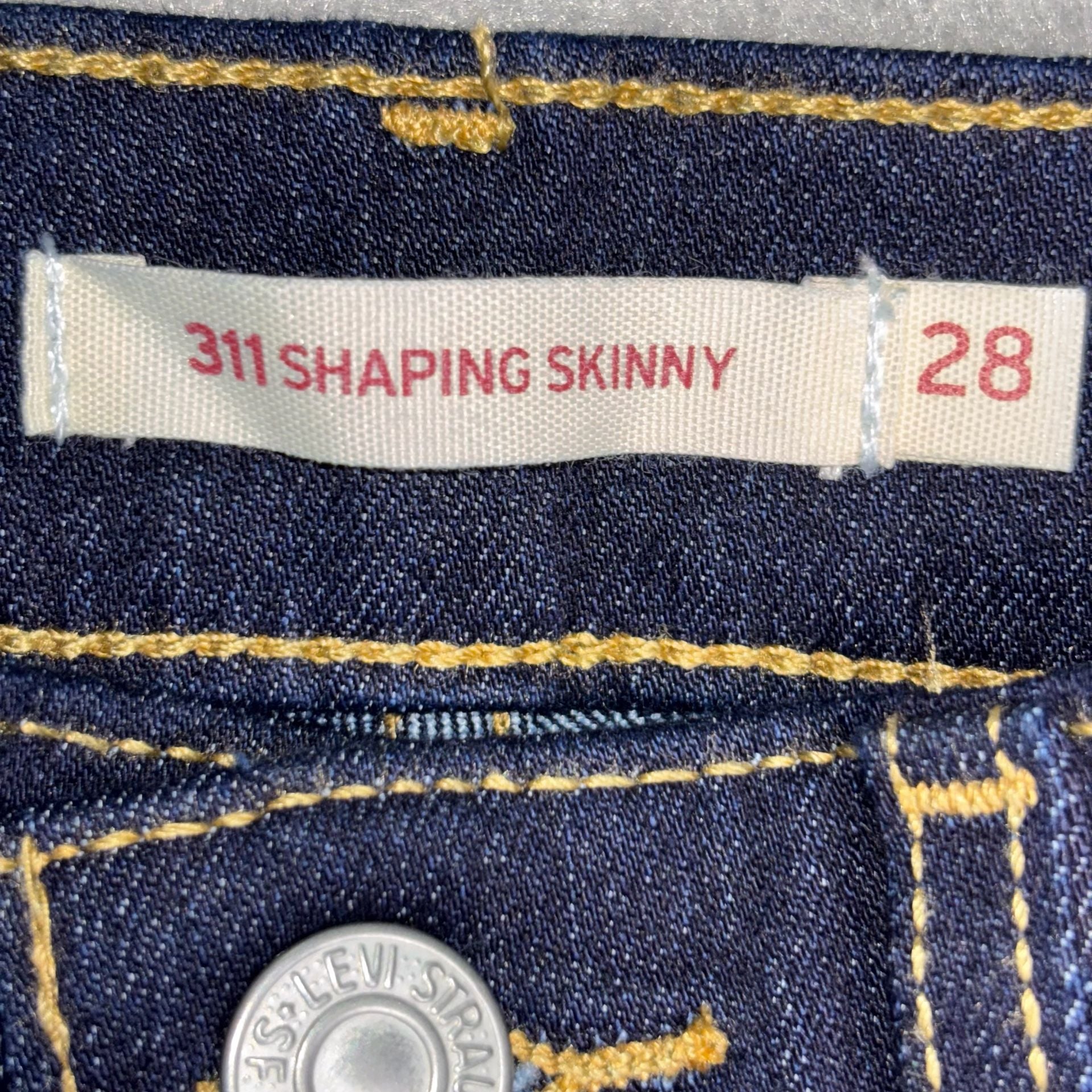 Levi's 311 Shaping Skinny Jeans Womens Size 28 x 28 5