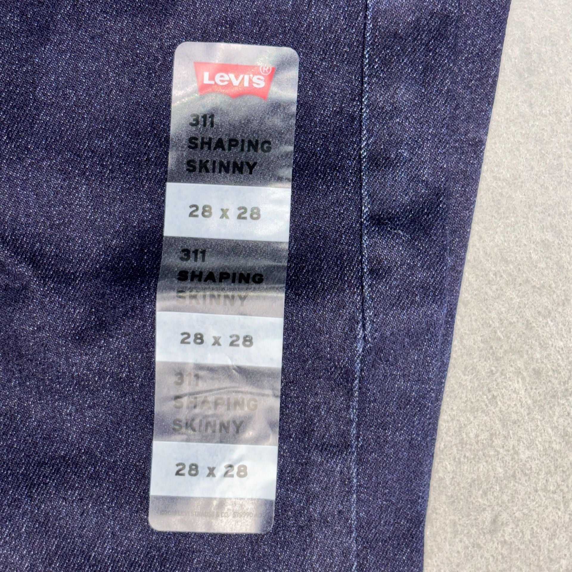 Levi's 311 Shaping Skinny Jeans Womens Size 28 x 28 10