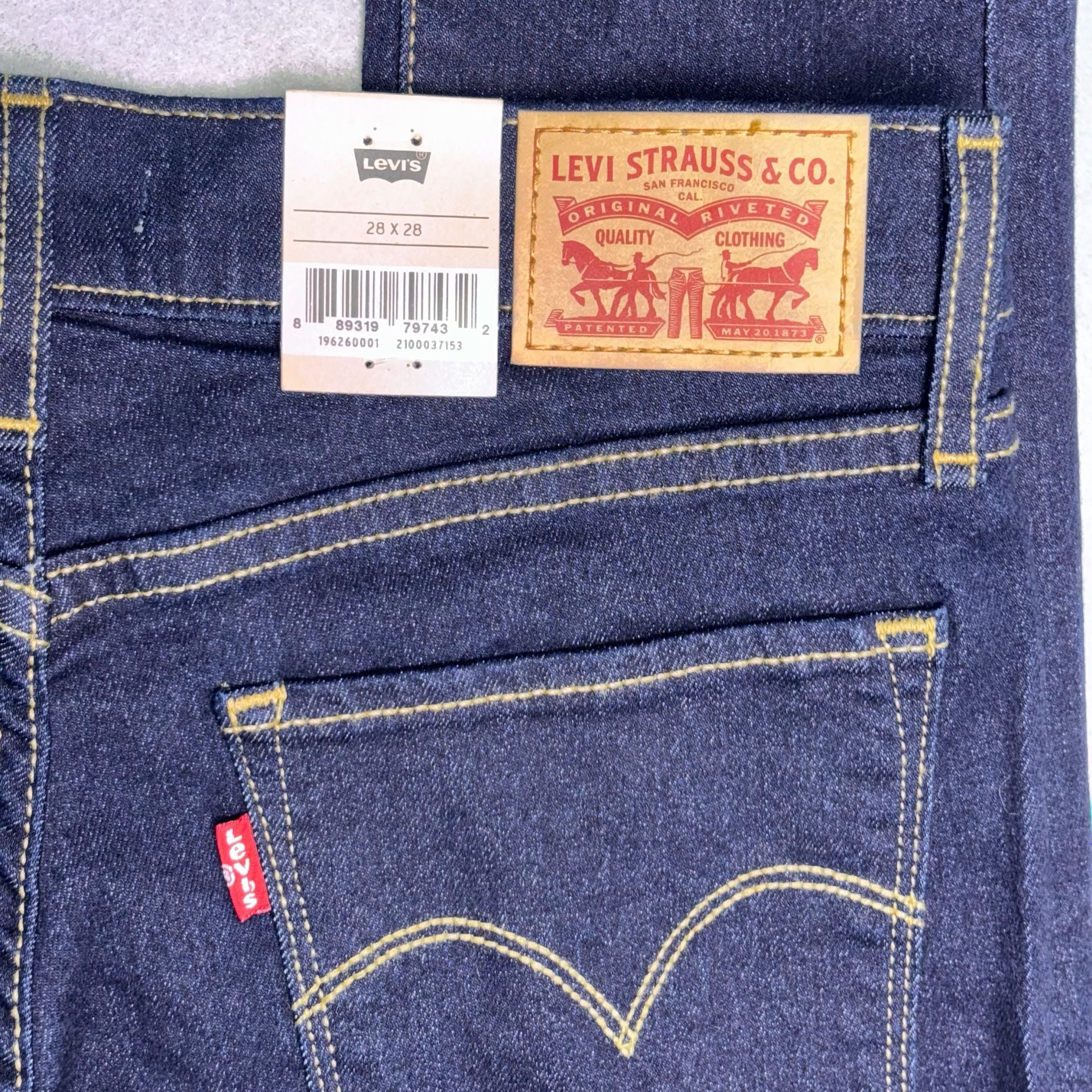 Levi's 311 Shaping Skinny Jeans Womens Size 28 x 28 11