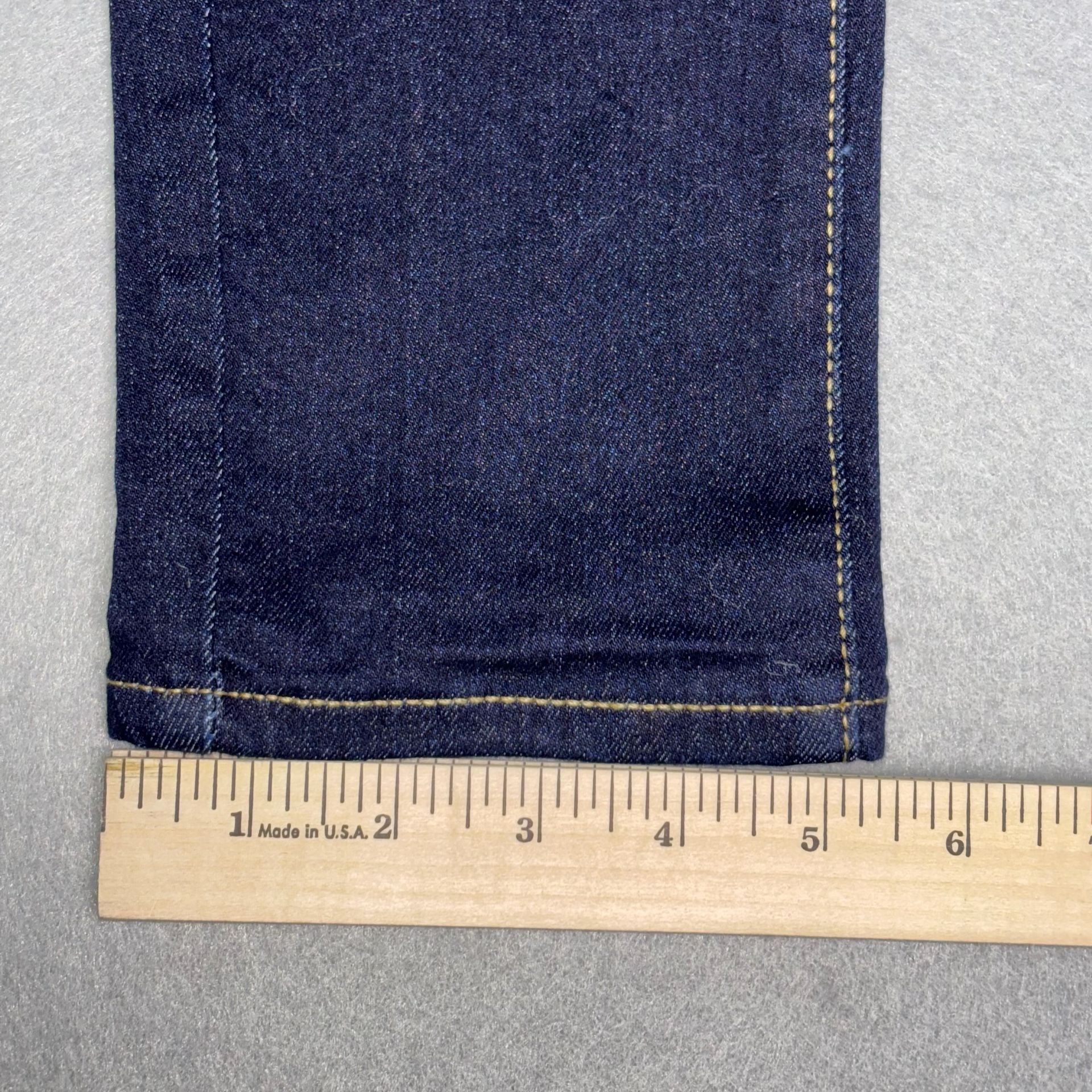 Levi's 311 Shaping Skinny Jeans Womens Size 28 x 28 18