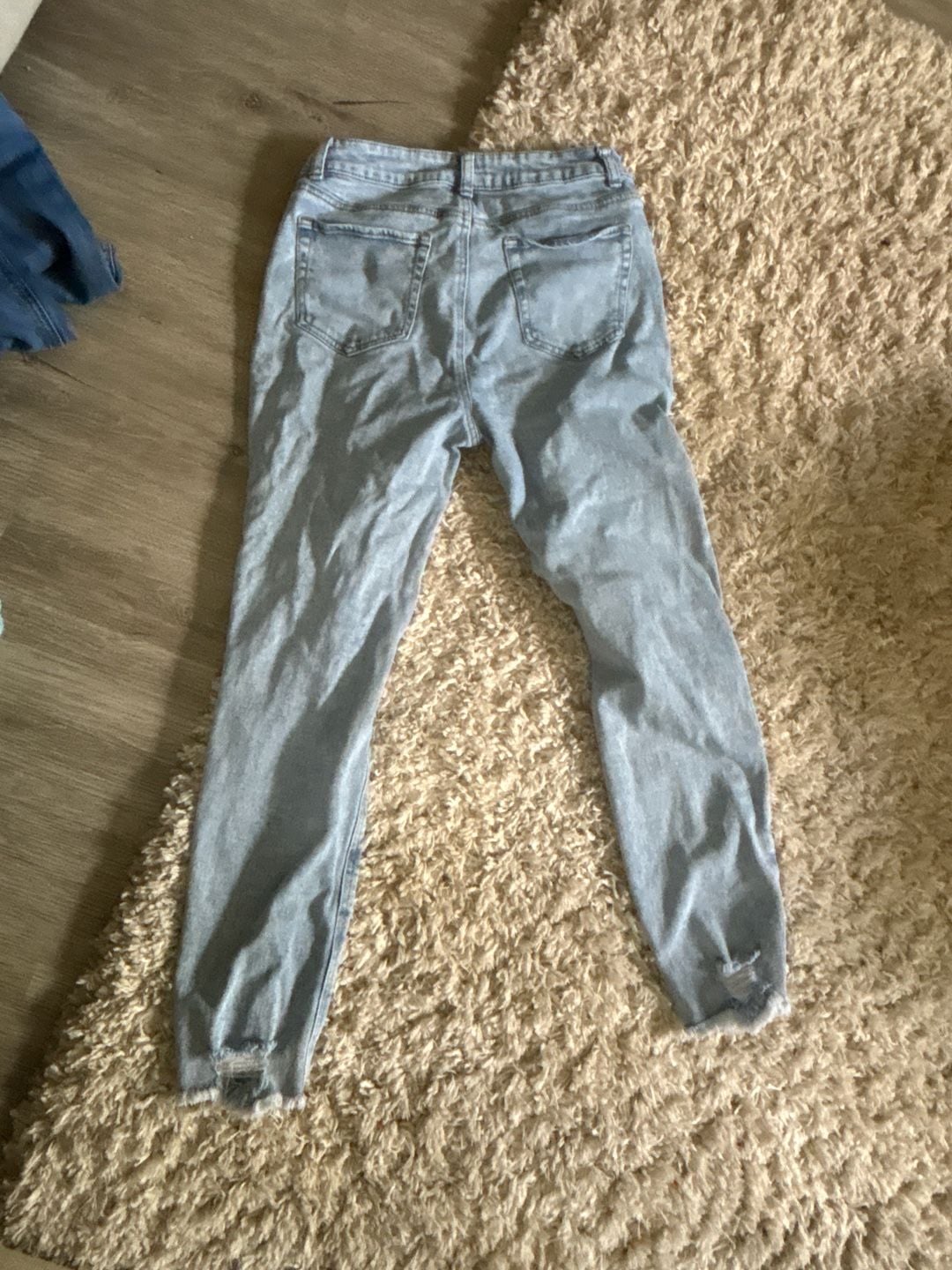 Tinseltown Light Wash Distressed Skinny Jeans Size 9(0053) 4