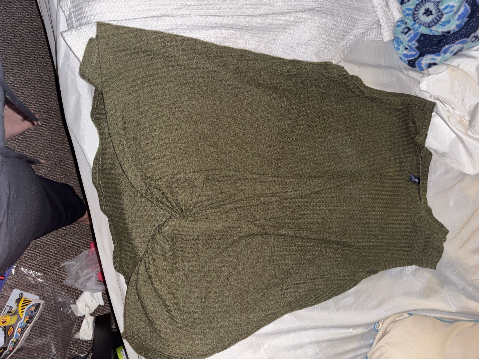 B.Y.E Waffle Knit Sleeveless Tops Bundle White & Olive Green Size XL 3