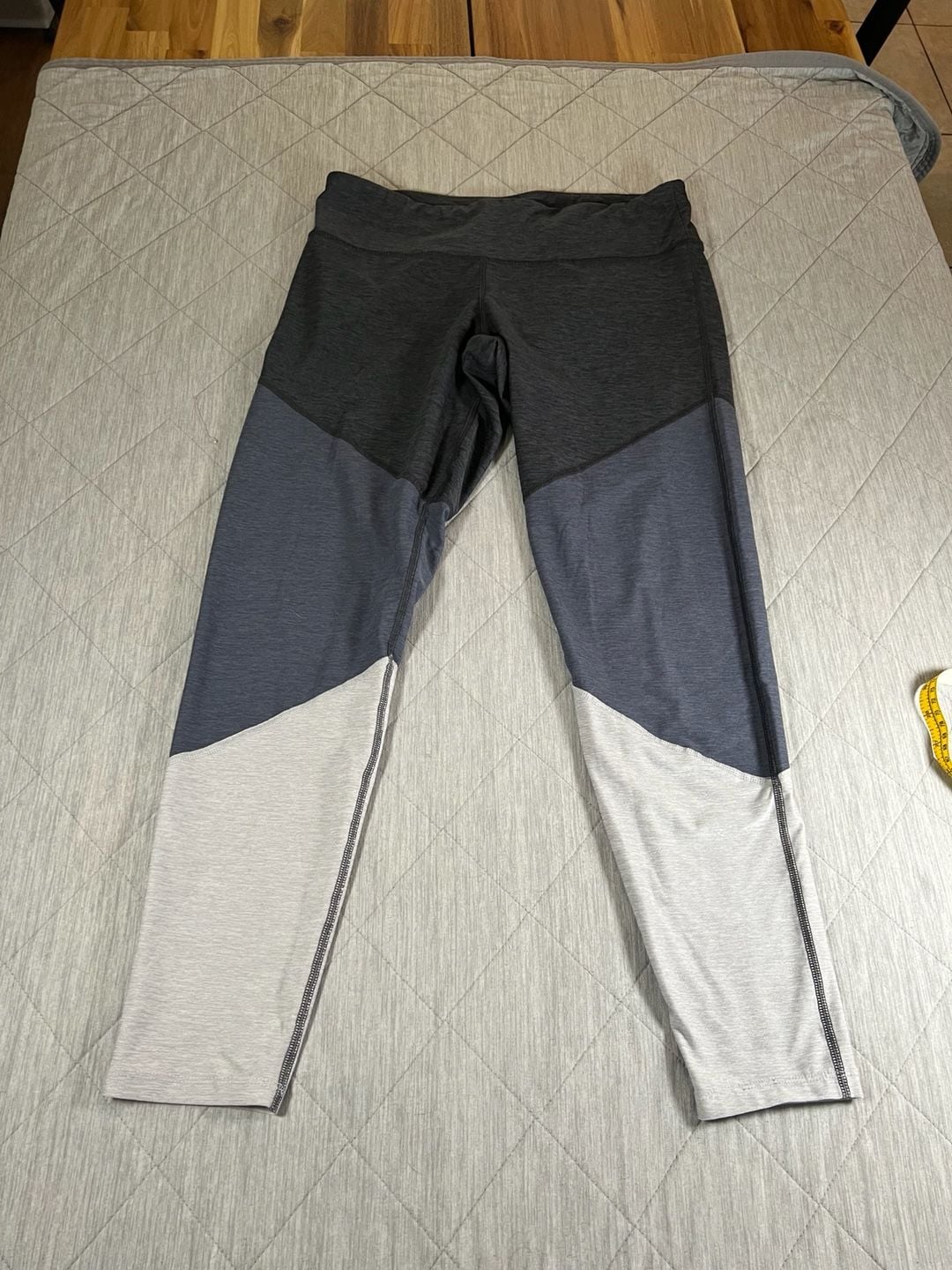 Champion Women's Colorblock Leggings Size XL 2