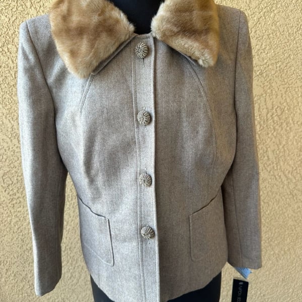 Vintage NWT Nipon Boutique Petite Jacket with Faux Fur Collar Size 14P