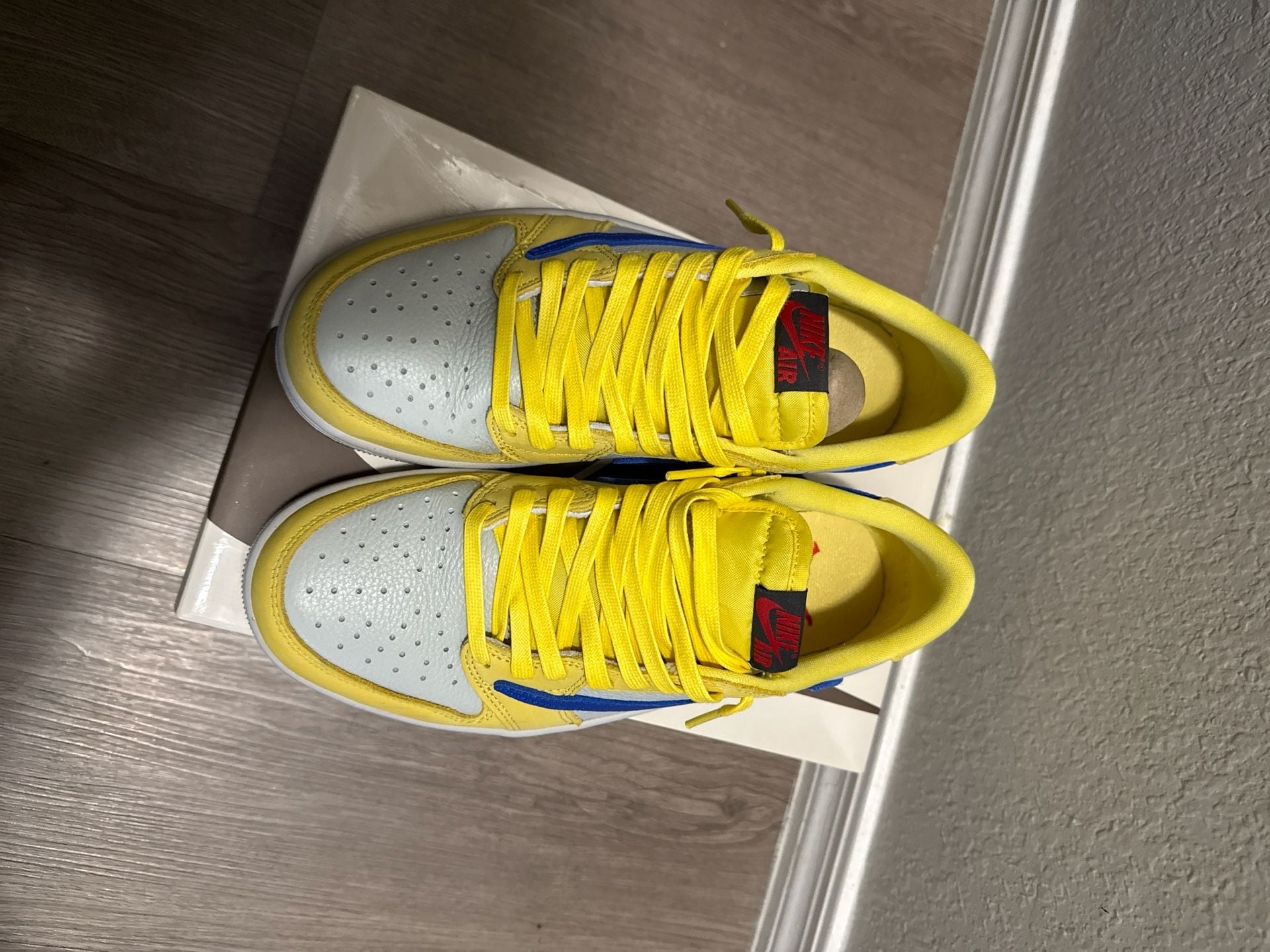 Nike Travis Scott x Air Jordan 1 Low OG Canary Women's Size 8.5 3