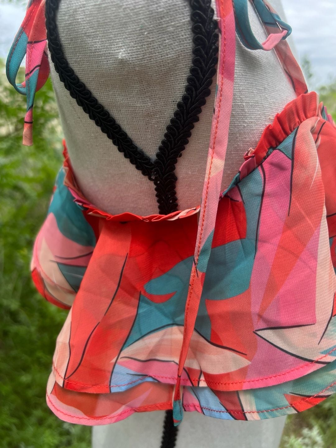 Luxxel Abstract Print Ruffle Ring Detail Tie Strap Crop Top Size M 6