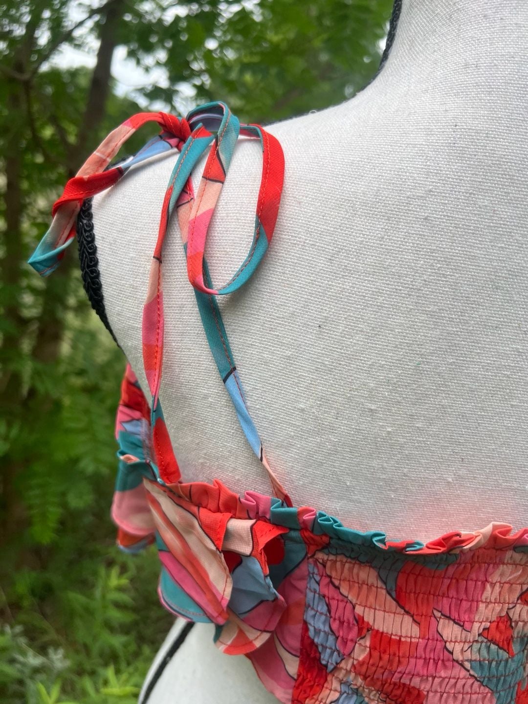 Luxxel Abstract Print Ruffle Ring Detail Tie Strap Crop Top Size M 12