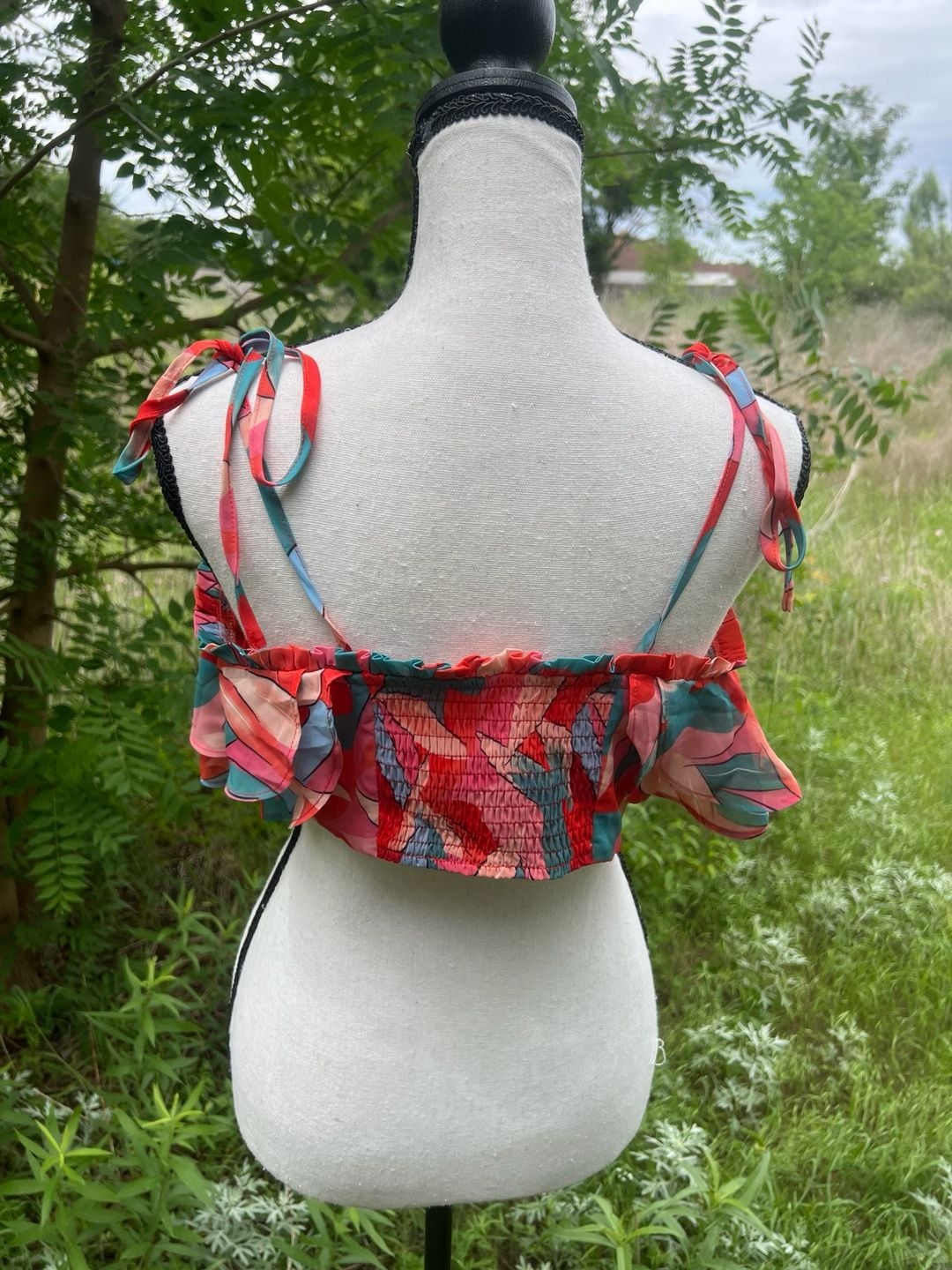Luxxel Abstract Print Ruffle Ring Detail Tie Strap Crop Top Size M 14