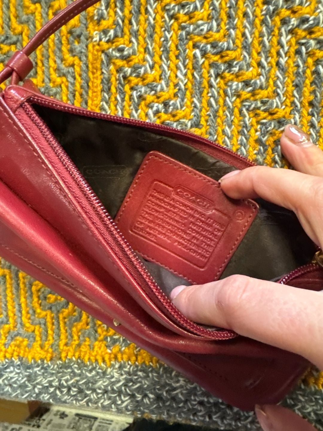 Coach Vintage Red Leather Soho Turnlock Wristlet Small Bag 5