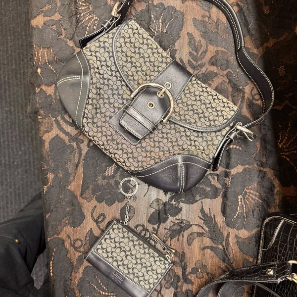 Coach Soho Signature Buckle Flap Bag Black/Grey Canvas 6818