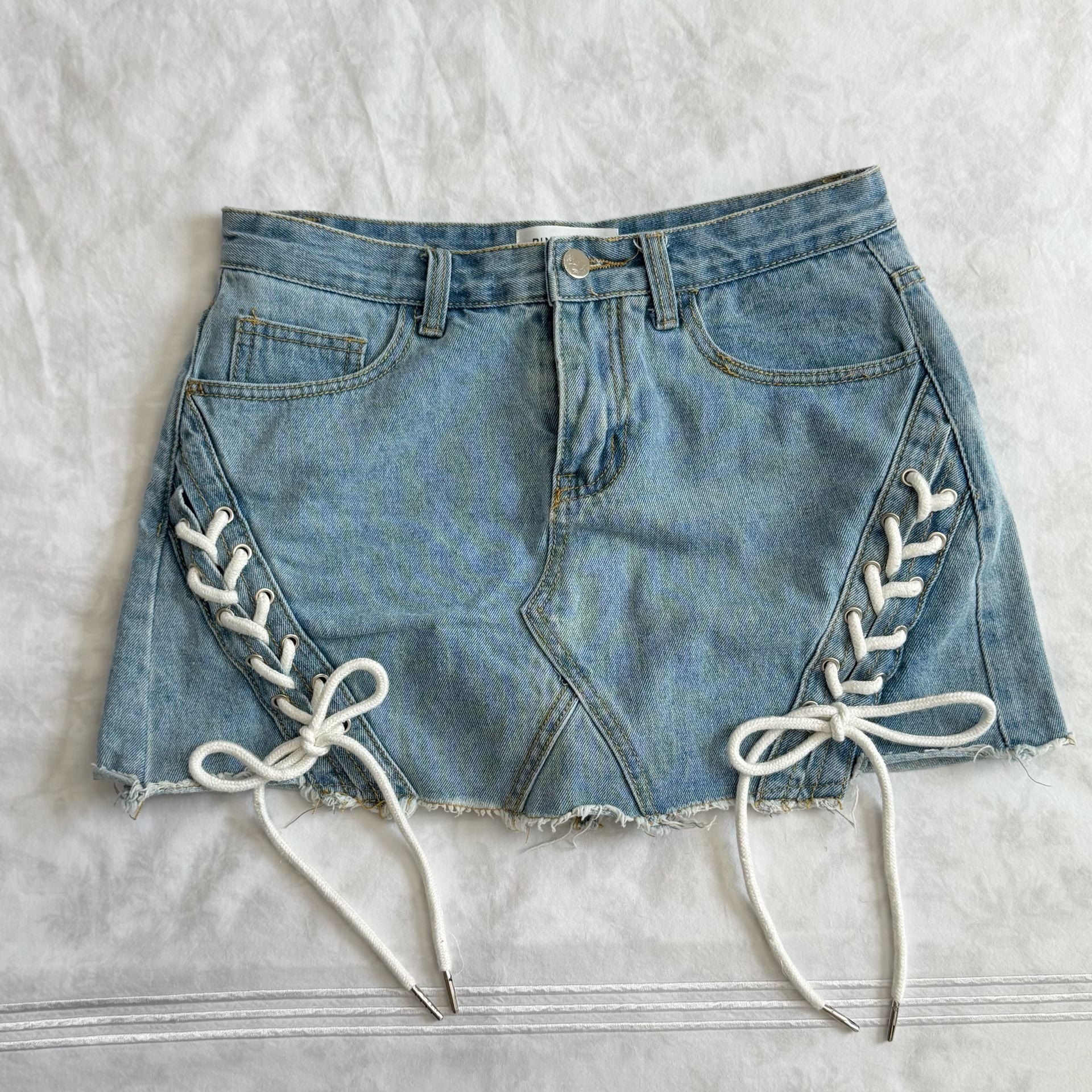 Pinkyotto Lace-Up Raw Hem Denim Skort Size M 1