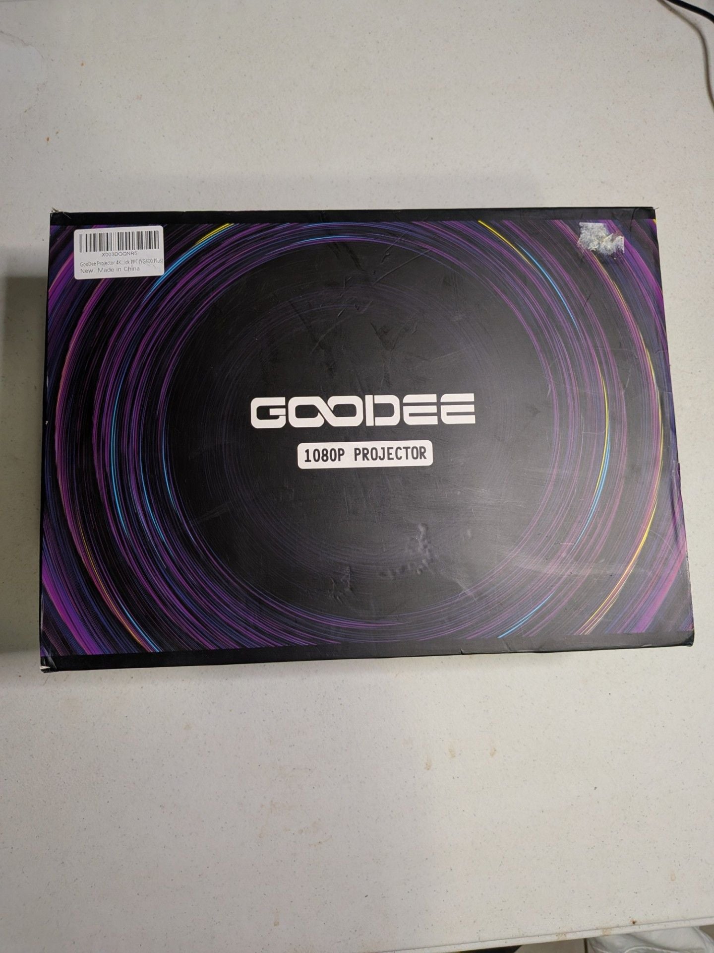 GooDee YG600 Plus 1080P Native Projector with Carrying Case and Accessories 3