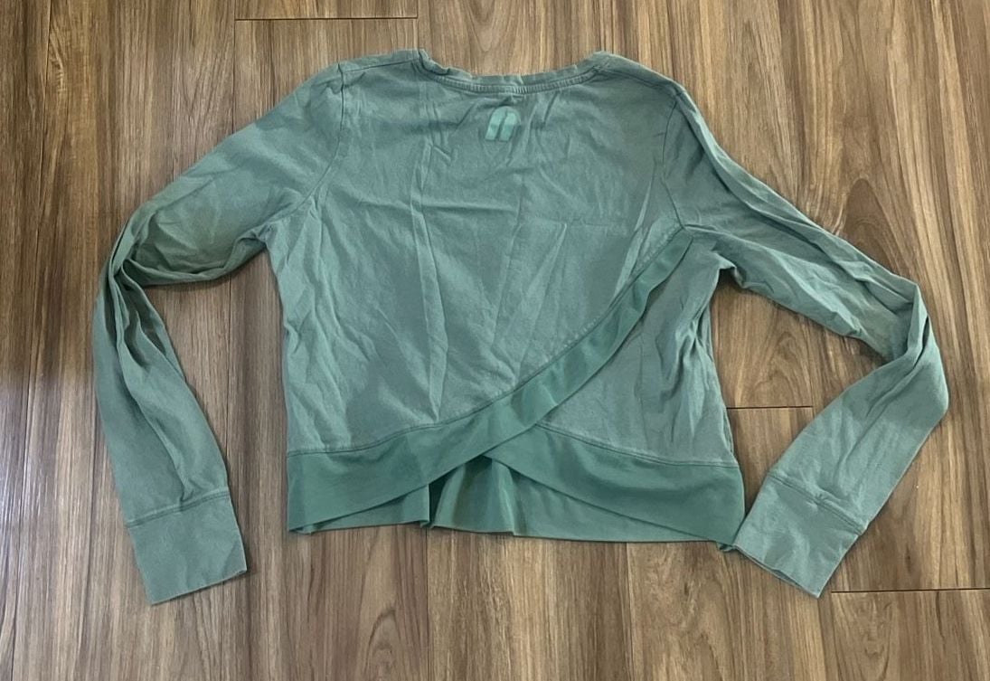 Long Sleeve Wrap Back Green Athletic Crop Top 3