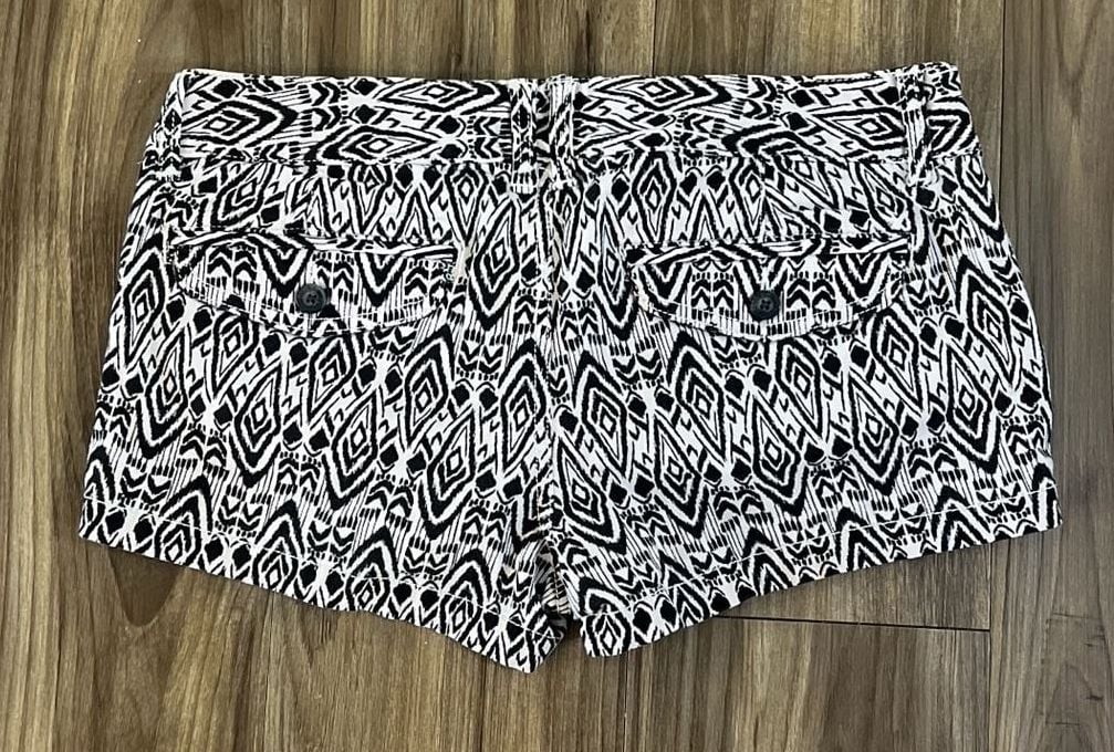 American Eagle Outfitters Black & White Geometric Tribal Print Midi Shorts 3