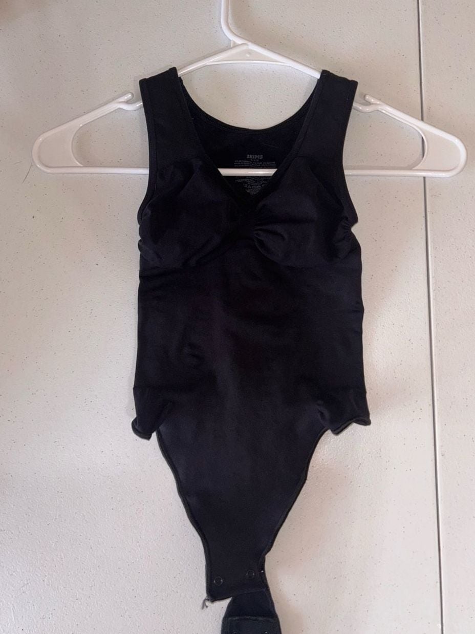 SKIMS m, Seamless Sculpt Sculpting Thong Bodysuit, Onyx, Medium 2