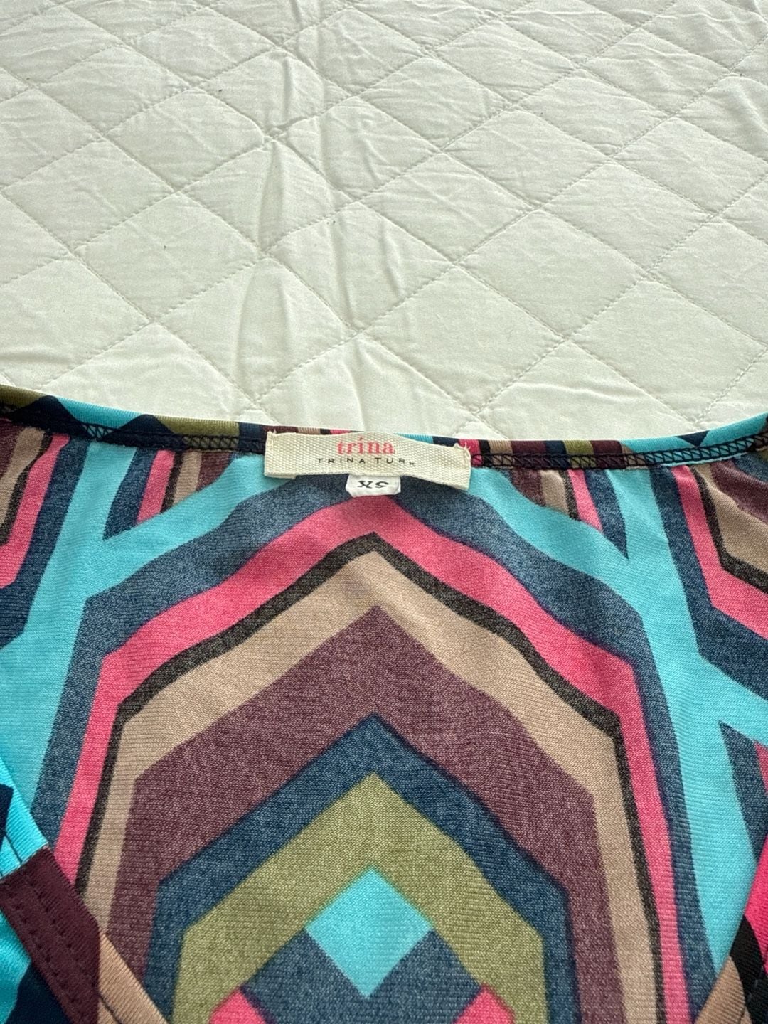 Trina Turk Geometric Print 3/4 Sleeve V-Neck Shift Dress Size XS 3