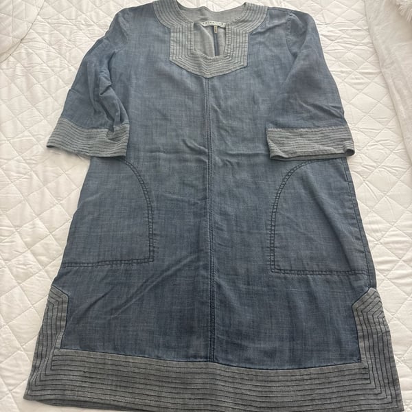 Trina Turk Chambray Shift Dress with Contrast Stitched Trim Size S