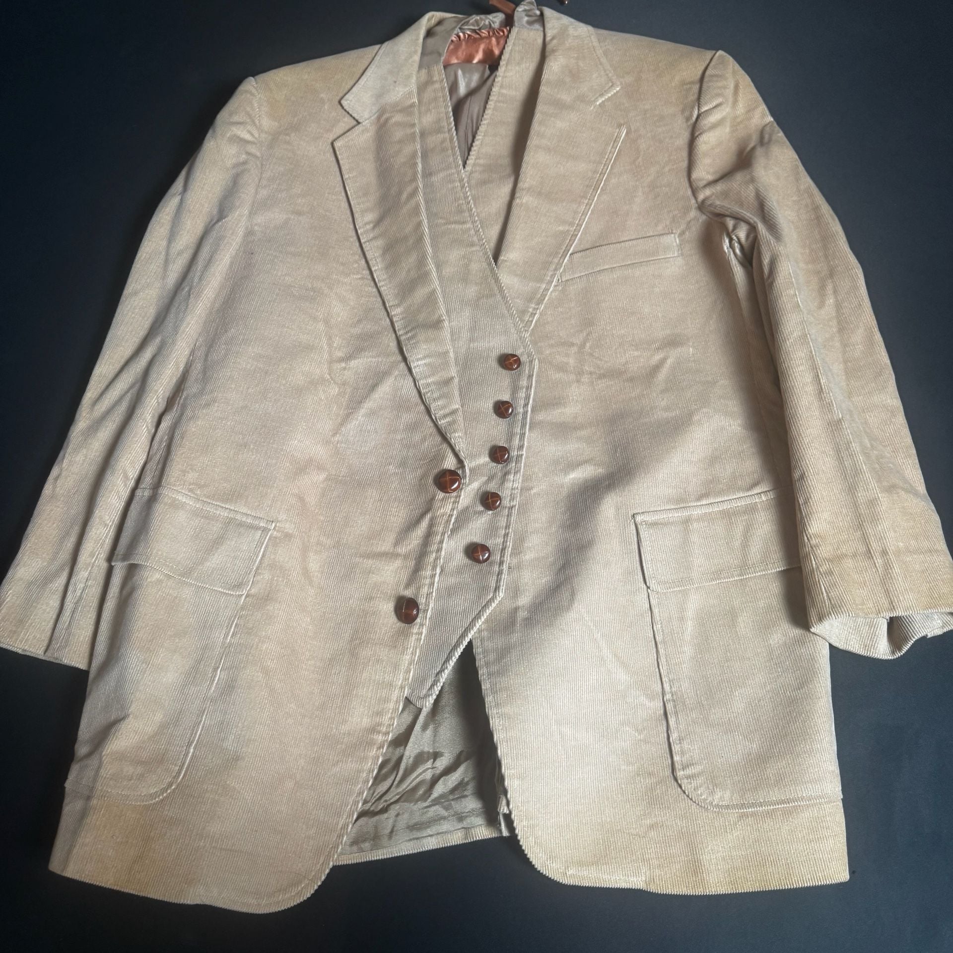 Vintage Levi's Menswear Corduroy Blazer and Vest Set 46R Tan with Elbow Patches 1