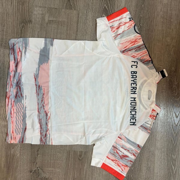 FC Bayern Munich 2024/25 Pre-Match Jersey large