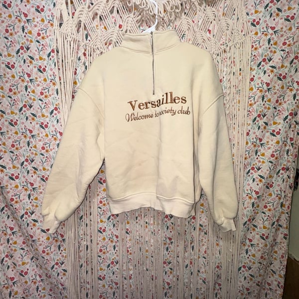 Qlis Versailles Welcome to Society Club Quarter-Zip Sweatshirt Size L