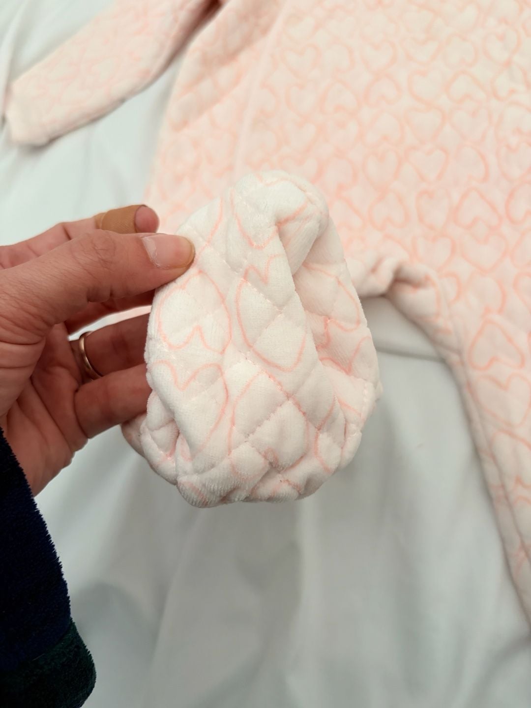 Nordstrom Baby Pink Frosty Hearts Quilted Hooded Bunting 9M 4