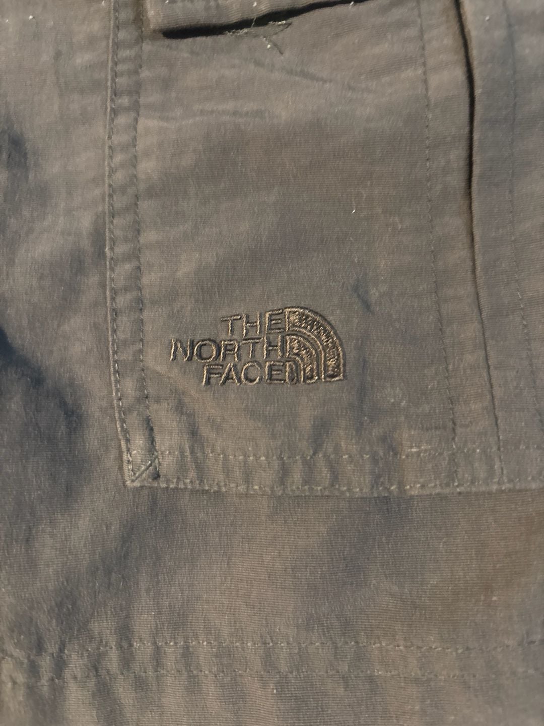 The North Face Men's Grey Cargo Shorts Size Small 8