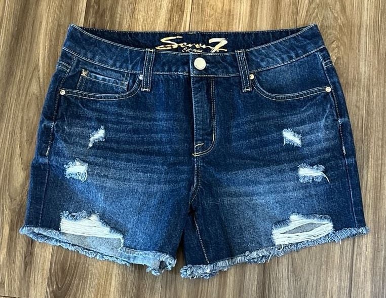 Seven7 Distressed Denim Shorts with Frayed Hem Size 6 2