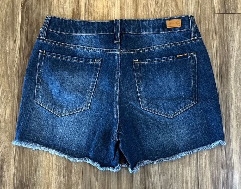 Seven7 Distressed Denim Shorts with Frayed Hem Size 6 4