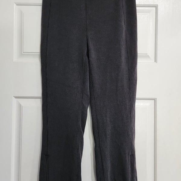 Lululemon Ribbed Softstreme Zip-Leg High-Rise Cropped Pant 25" Size 6