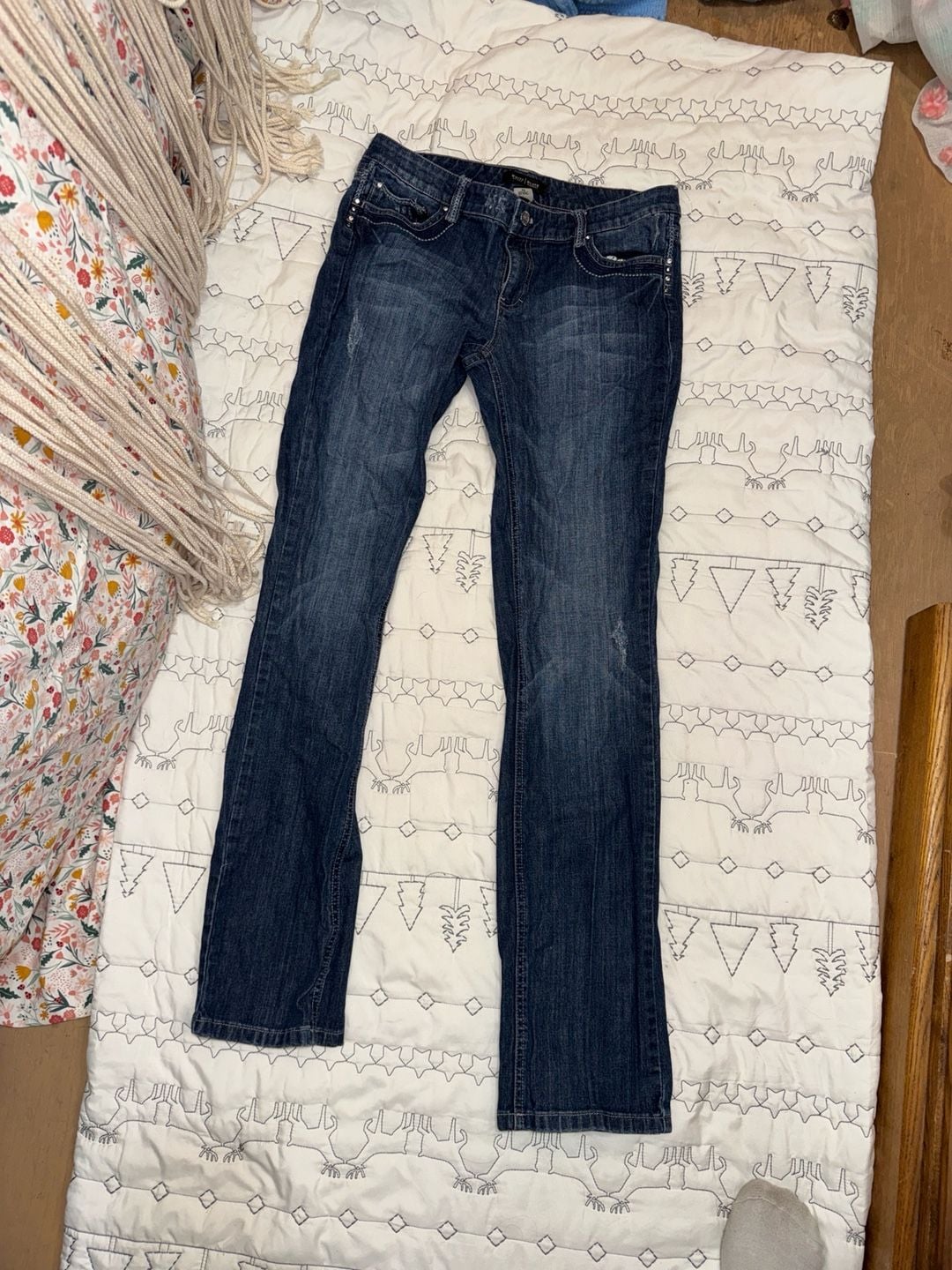 White House Black Market Blanc Glamorous Bootcut Jeans Size 4R 2