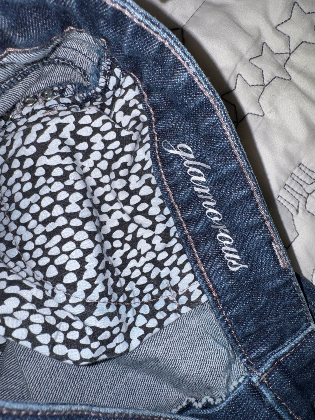 White House Black Market Blanc Glamorous Bootcut Jeans Size 4R 7