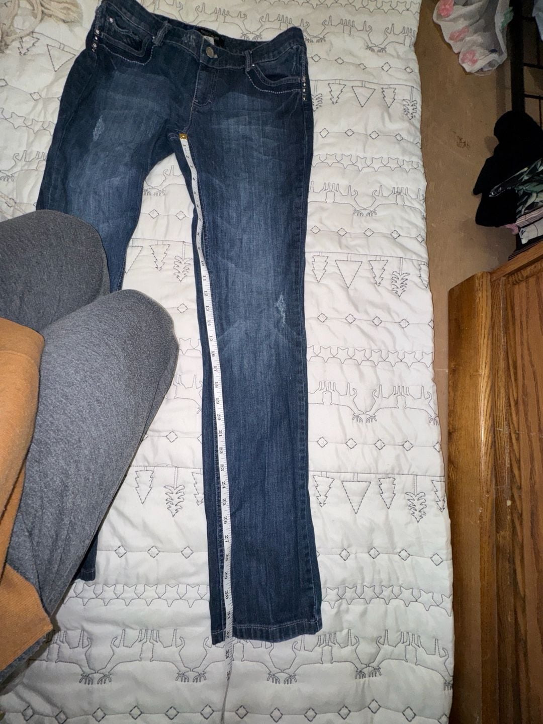 White House Black Market Blanc Glamorous Bootcut Jeans Size 4R 8