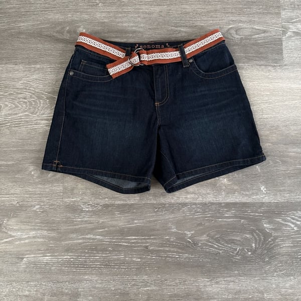 Sonoma Life + Style Modern Short Dark Wash Denim Shorts with Belt Size 4