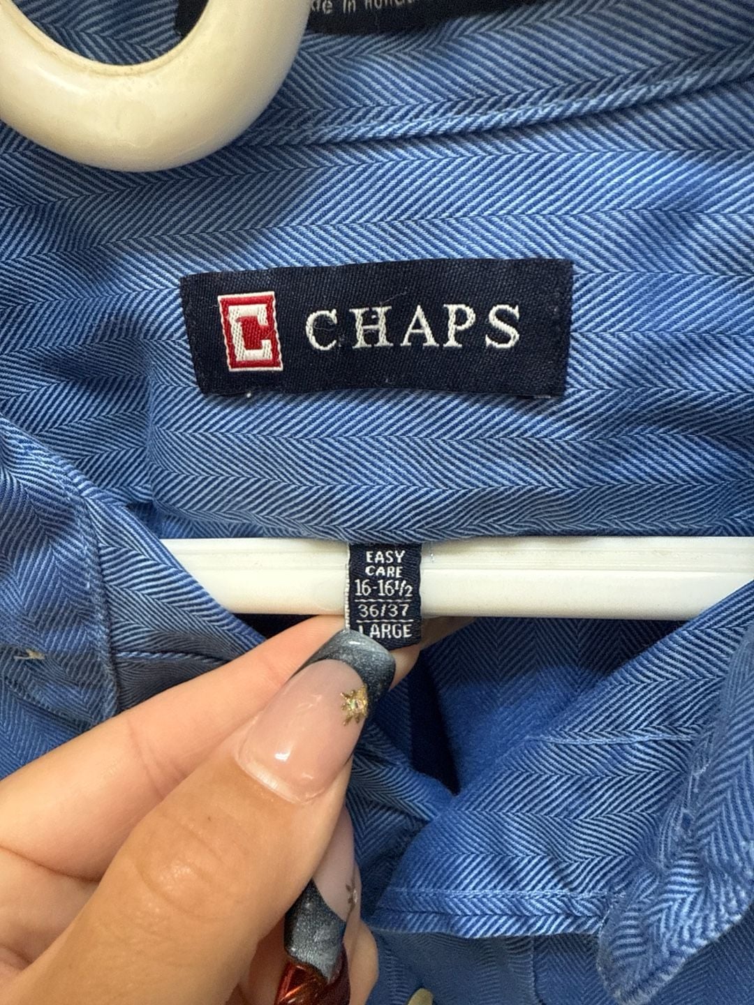Chaps Easy Care Blue Herringbone Button Down Shirt Size Large 16-16.5 36/37 3
