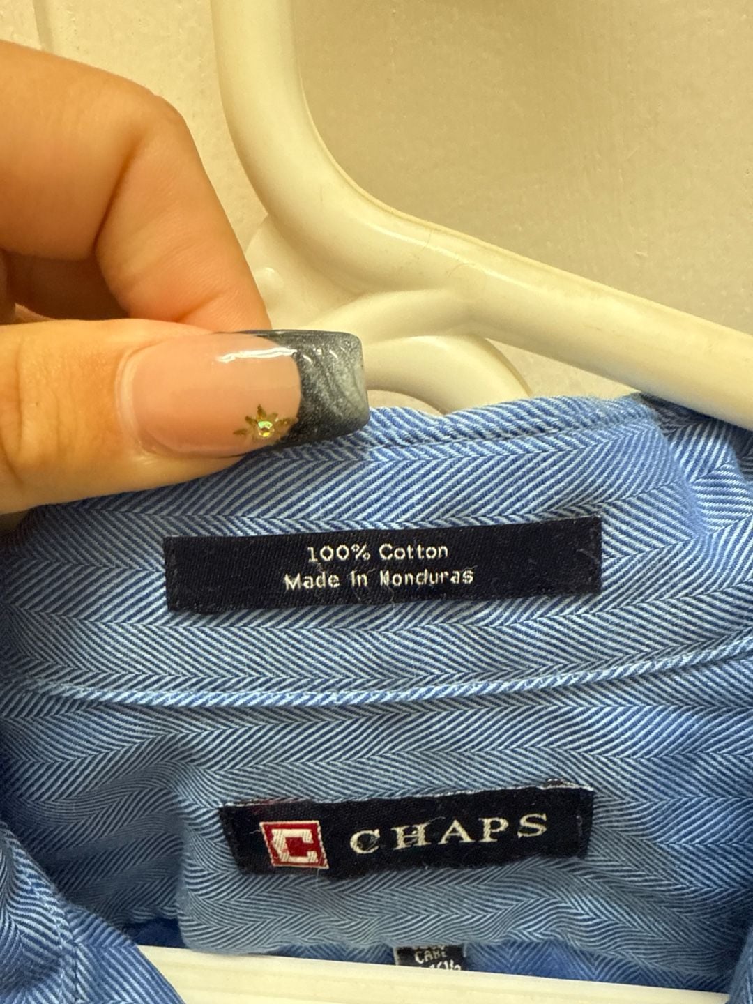 Chaps Easy Care Blue Herringbone Button Down Shirt Size Large 16-16.5 36/37 4