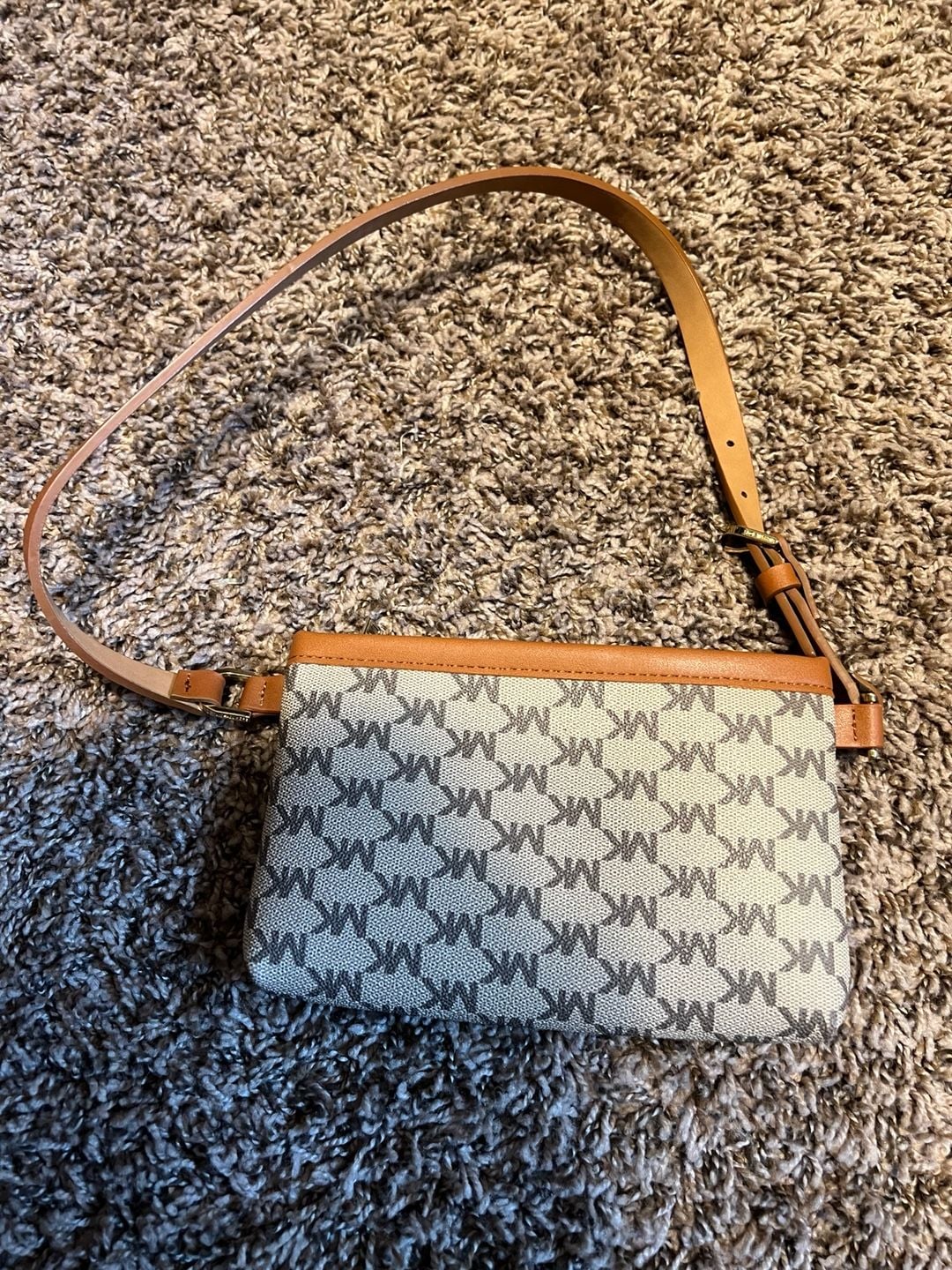 Michael Kors Signature Logo Belt Bag Fanny Pack Tan and Grey 4