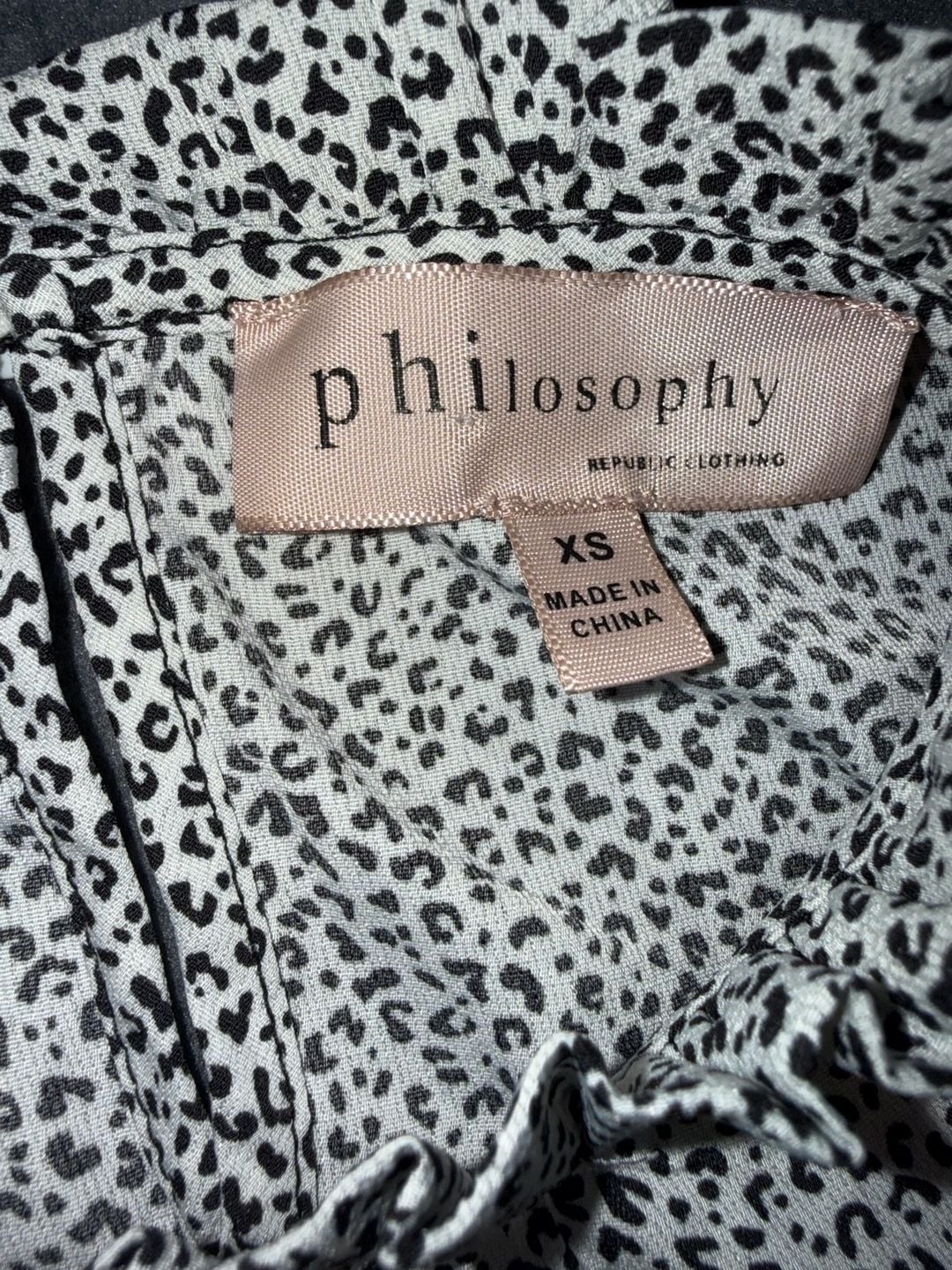 Philosophy Republic Clothing XS Leopard Print Ruffle Sleeve Mock Neck Top 3