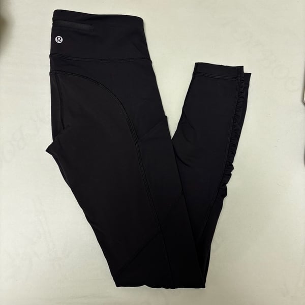 Lululemon Tight Stuff Tight Black Scalloped Hem Leggings Size 4
