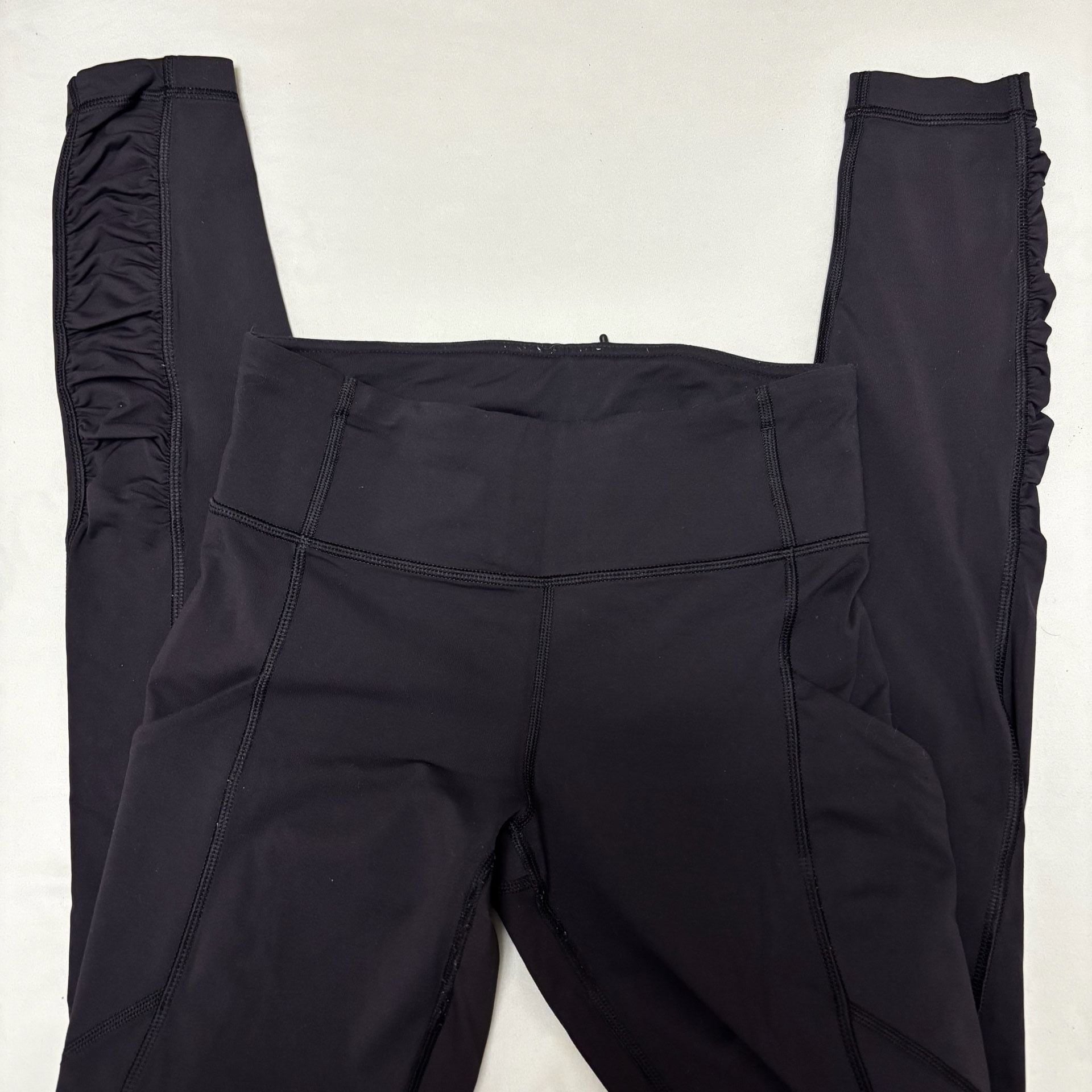 Lululemon Tight Stuff Tight Black Scalloped Hem Leggings Size 4 3