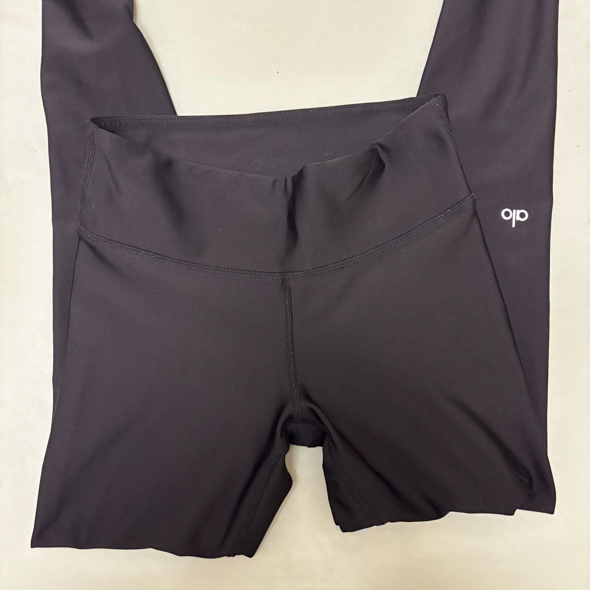 Alo Yoga Airlift High-Waist Leggings Black 4